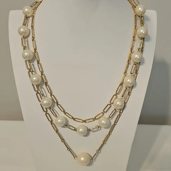 Ann Taylor Elegant Gold and Cream Pearl Necklace - Picture 2 of 3